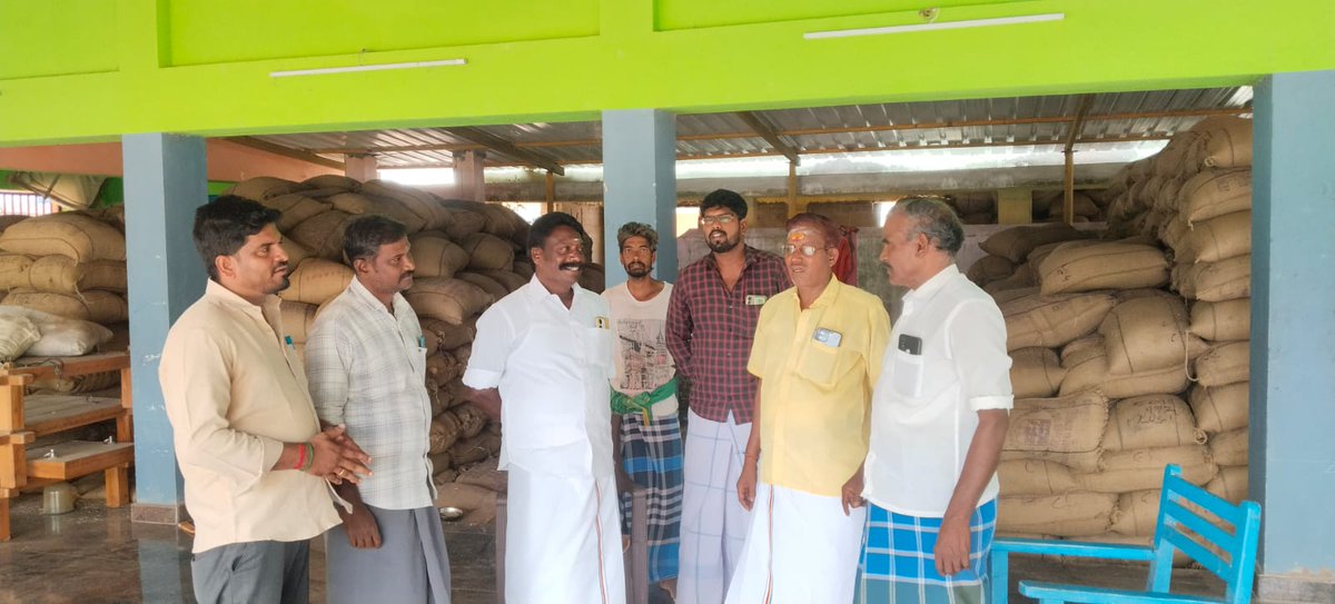 PMKCuddaloreDt's tweet photo. குமராட்சி கிழக்கு ஒன்றியம் நளன்புத்தூர் நந்திமங்கலம் ஆலம்பாடி அத்திபட்டு கிளைகளில் நிர்வாகிகள் சந்தித்து கிளை கூட்டம் சம்மந்தமாக பாமக நிர்வாகிகள் ஆலோசனை செய்தபோது.

#NDA #PMK #ADMK #BJP #Drஅன்புசோழன் https://t.co/NzTjBYt9Uj