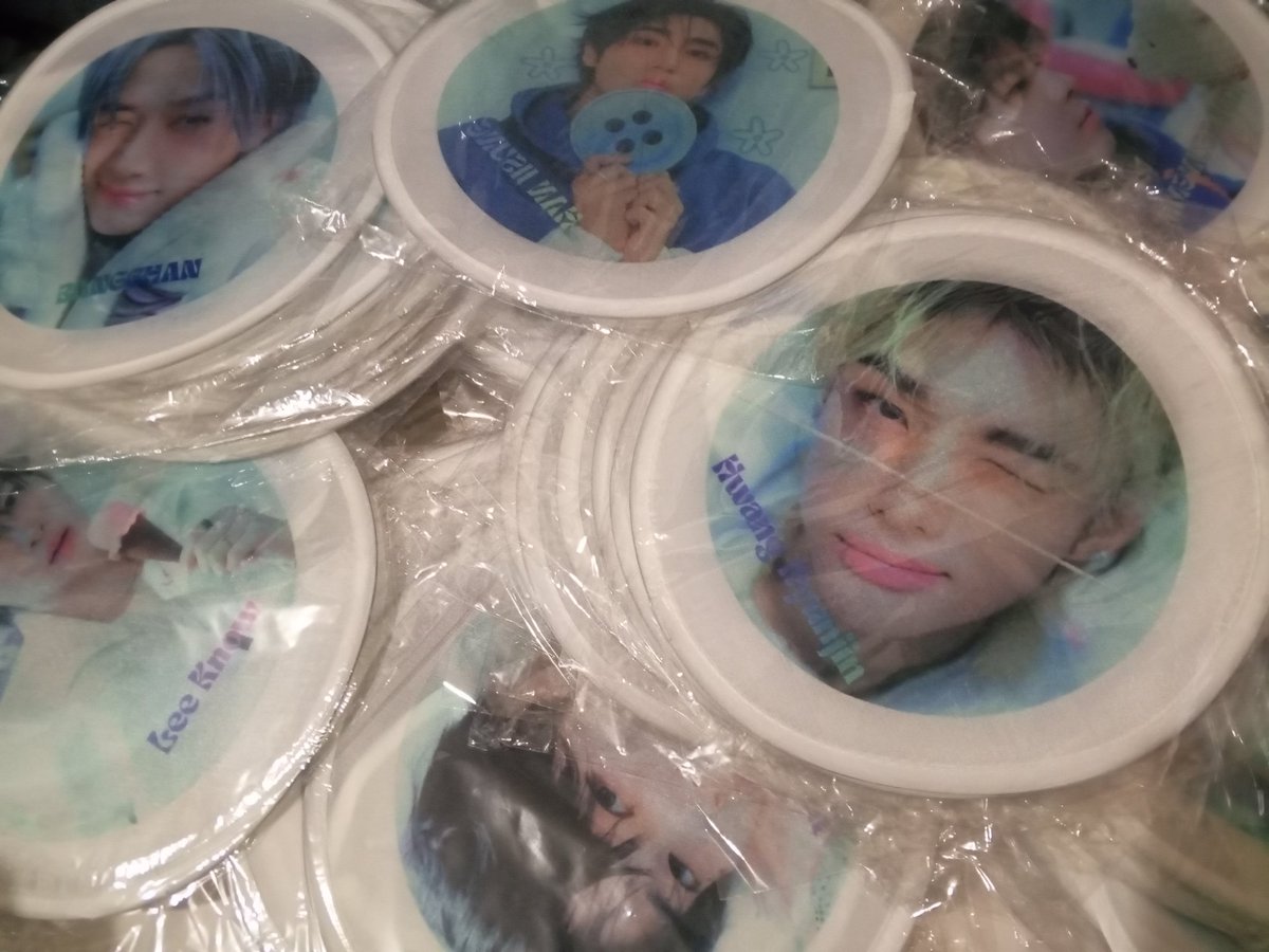 Anna_dcr tweet media