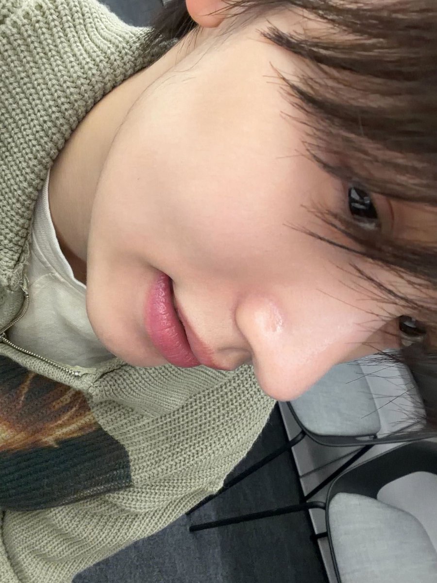 껀떠이 tweet media