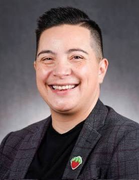 danomite42896's tweet photo. @MNHRCWarRoom From this to that right in front our eyes is the First Hispanic Native they/them with a Polish last name.  State of Minnesota Rep from Duluth. Do Better #DFL https://t.co/HQFN3lP5yV