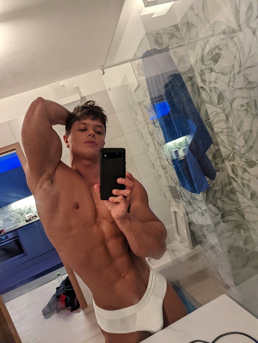 Pro bodybuilder experience tweet media