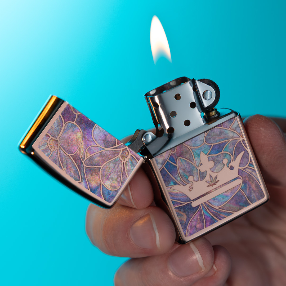 Zippo's tweet image. Explore this special-edition Web Debut launch in plenty of time for 4/20. Available only at zippo.com! 🔥

Shop Now 👉 brnw.ch/21x0GFG

#Zippo #BlazySusan #QueenofBud