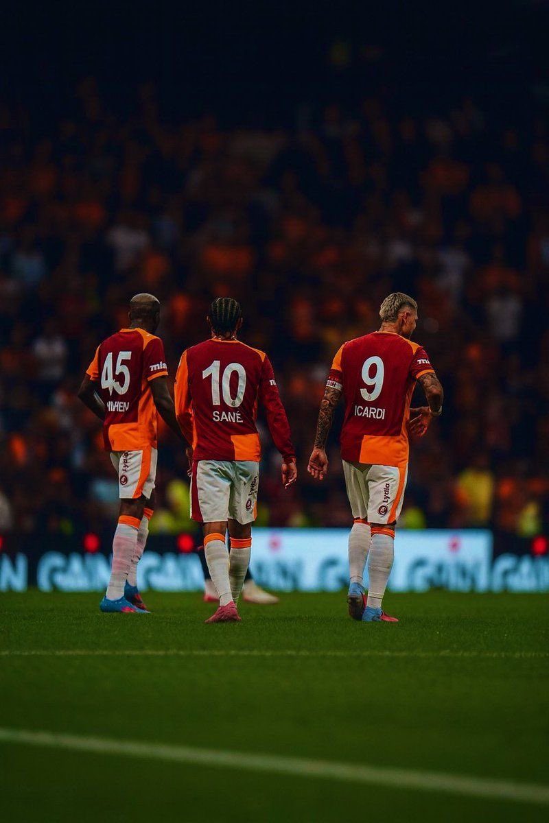 「 мαυro ι̇cαrdι̇ 」 tweet media