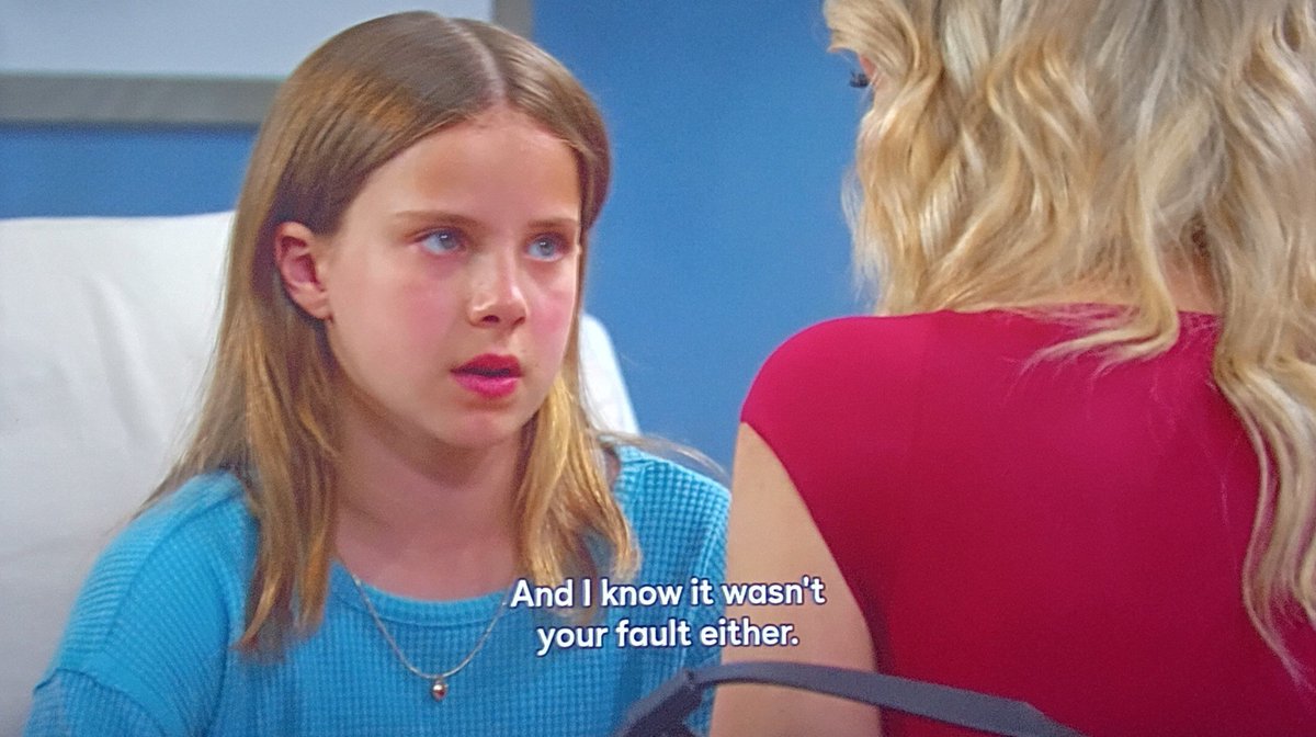 Lorlei Mote (Rachel Black) hair looks much better without the hair ties.

She looks her age.

#days #dool #bristen