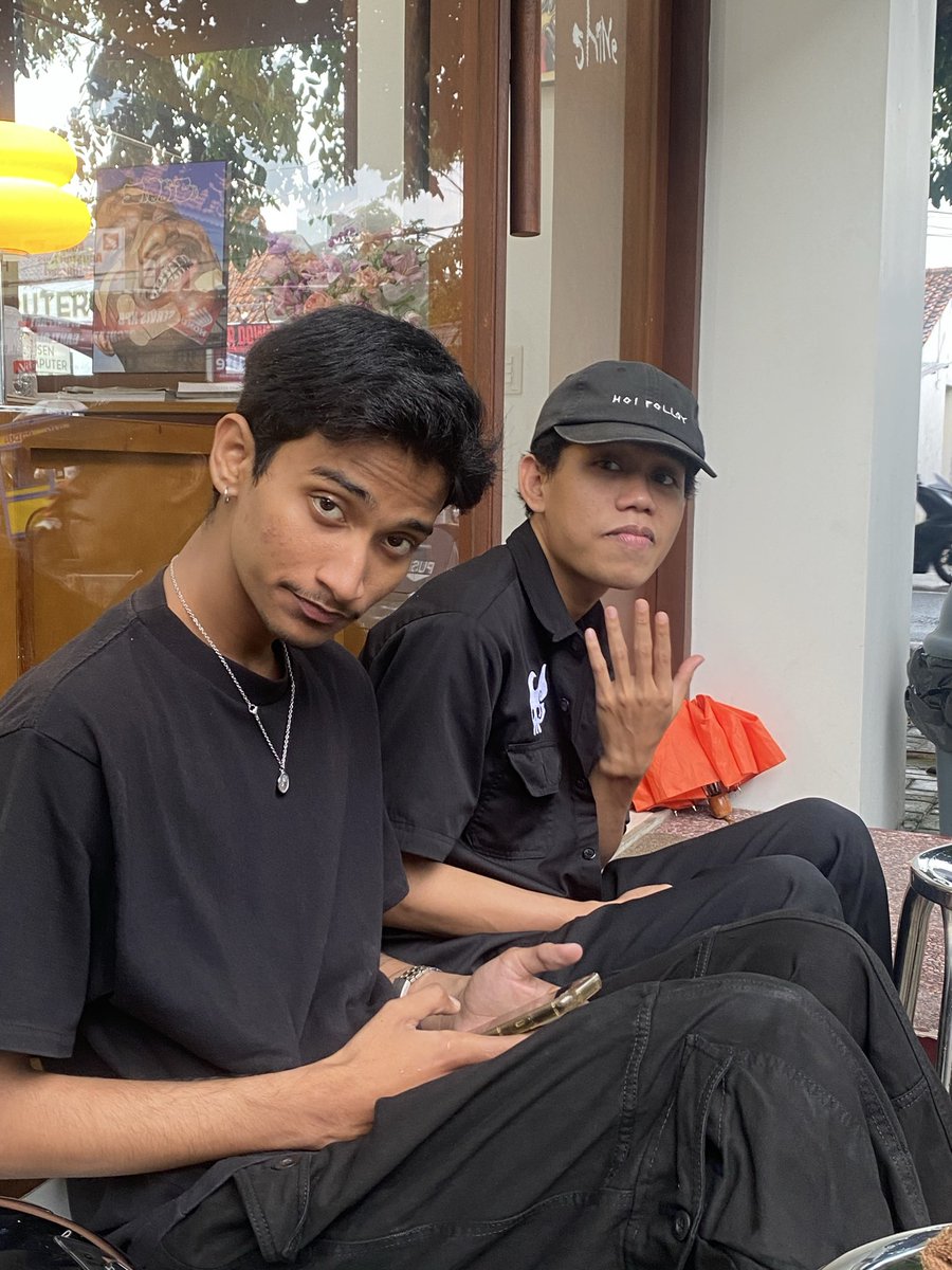 livingtribunal tweet media