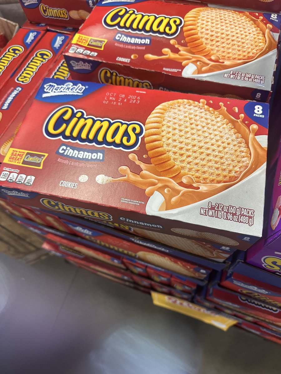 Msgslide's tweet photo. Damn thats good marketing 🤣🤣 #cinna #cinnamon #cookies https://t.co/MFwyKl3hCn