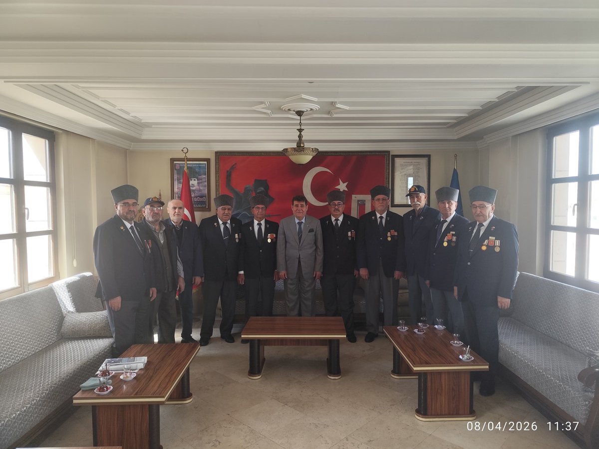 SelcukluKym's tweet photo. Kaymakamımız Sayın Eflatun Can TORTOP, Muharip Gaziler Derneği Konya Şubesini Ziyaret Etti.

https://t.co/VF2a7RHclh https://t.co/bPpjrmnlUI