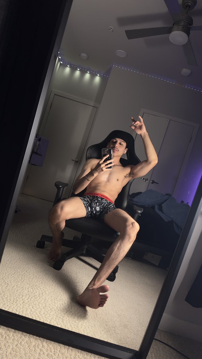 HXZX 🦖 tweet media