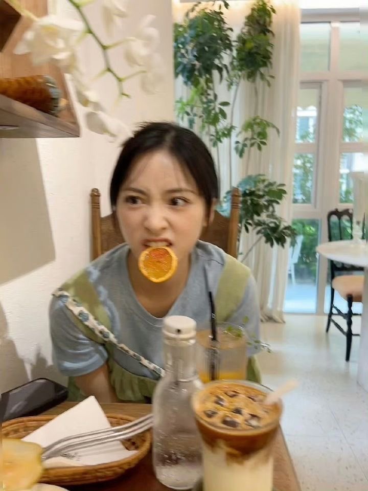 月音 Roa tweet media