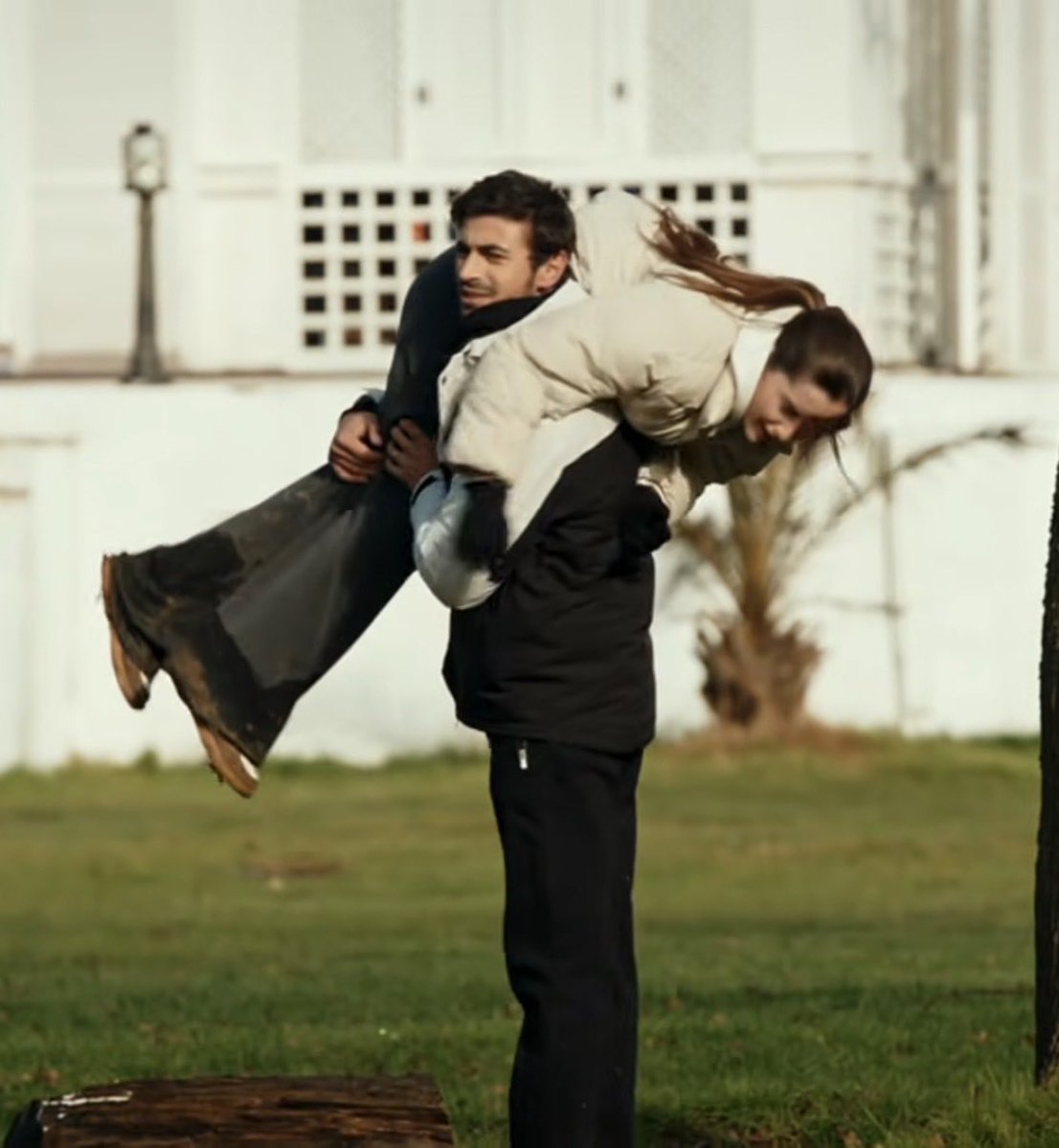 𝒱𝑒𝓇𝒶𑁤 tweet media