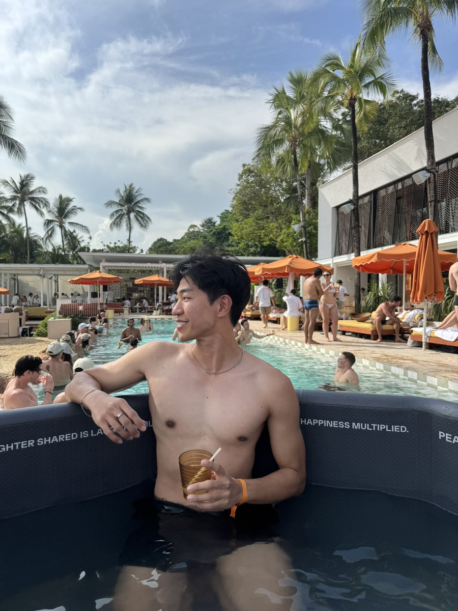 joeltkl's tweet image. My happy place #sentosa #summer #beach #singapore #tbc