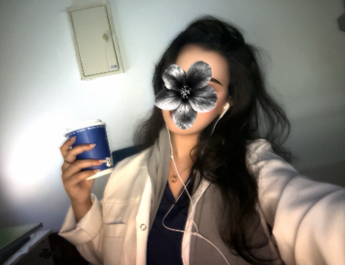 جَنىٰ. tweet media