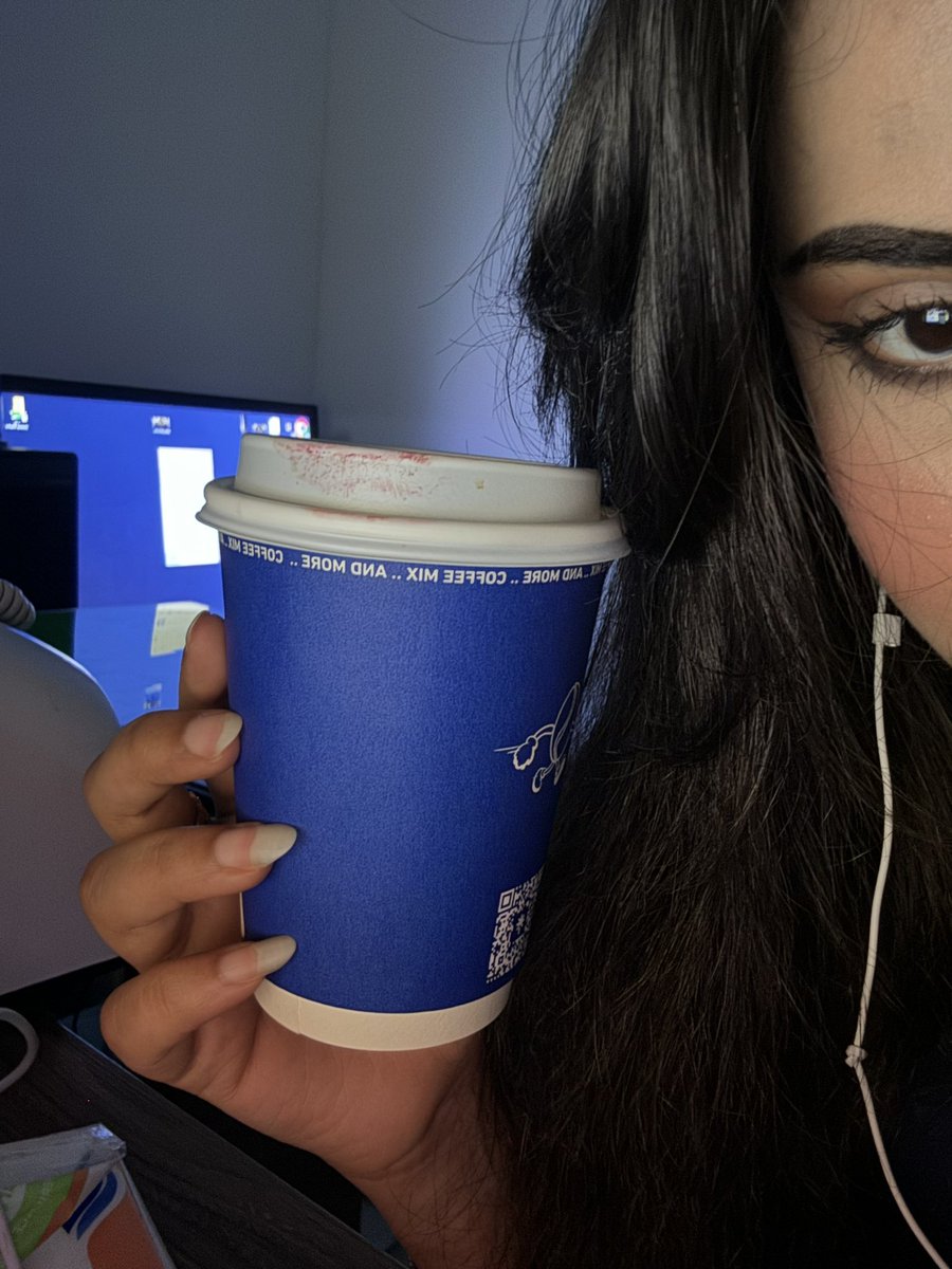 جَنىٰ. tweet media