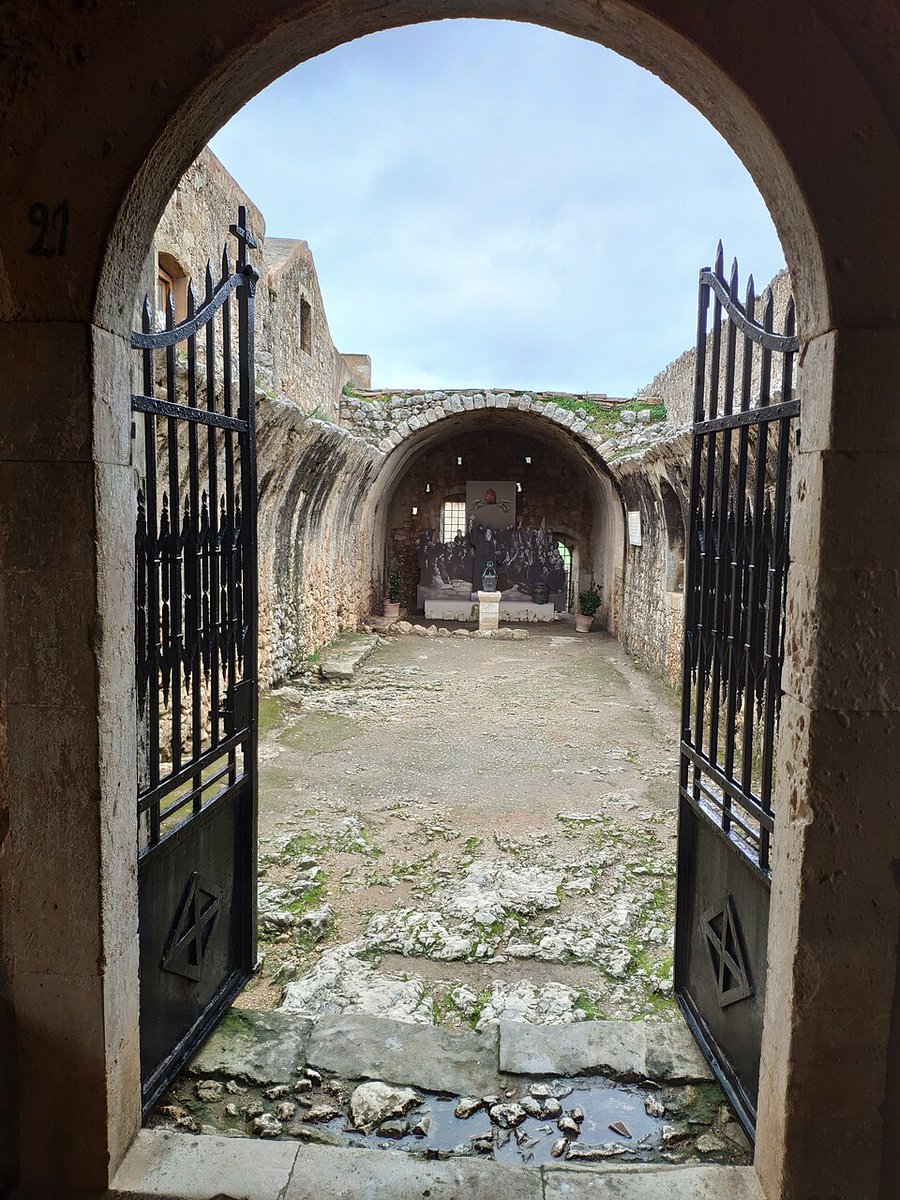 Homer Pavlos tweet media