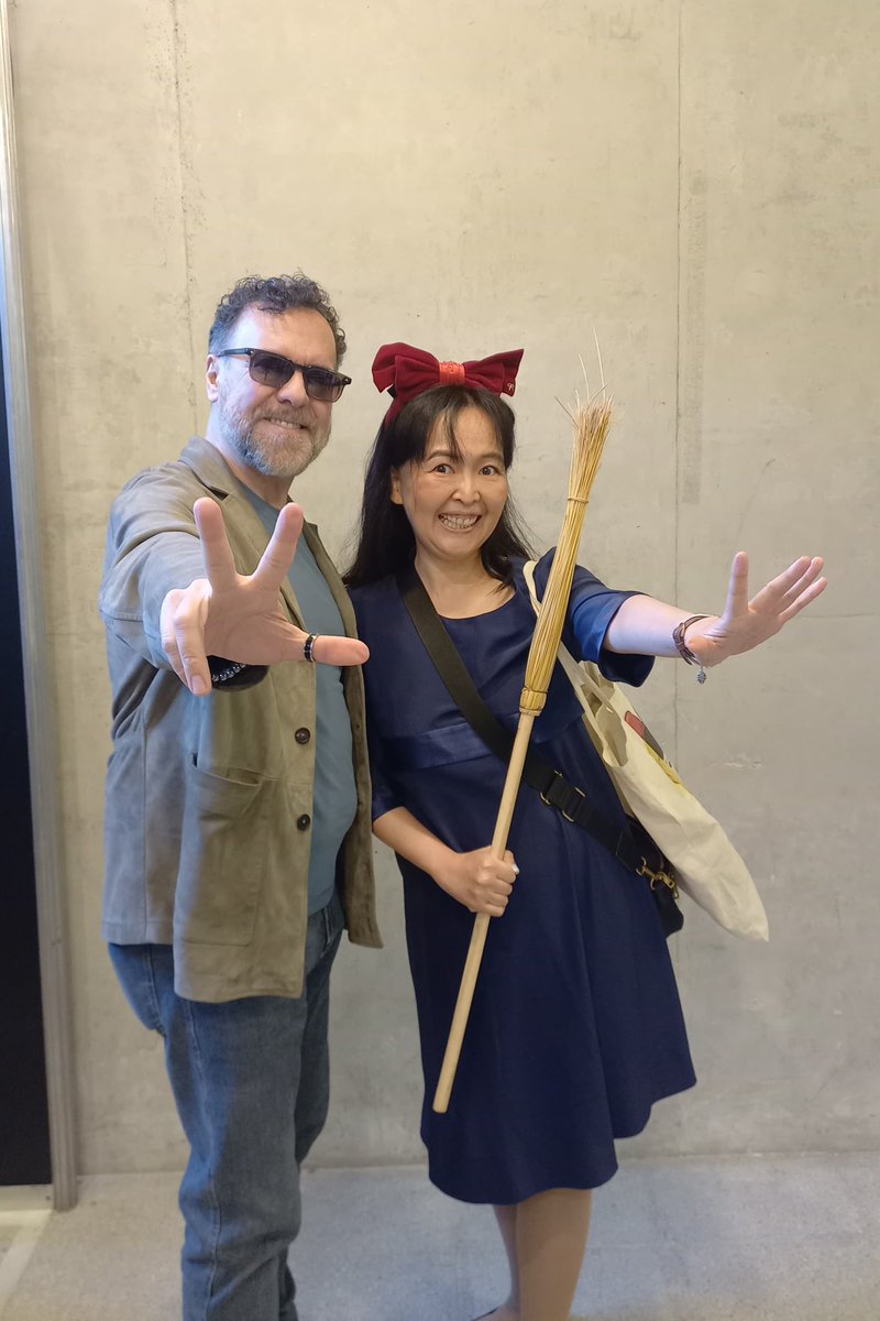 JapanEmb_Arg's tweet photo. ✨Así se vivió #AniCon en Buenos Aires🇯🇵
El 4 y 5 de abril, la agregada cultural Keika Furukawa fue jurado del concurso de cosplay👘
🎭Set de One Piece
🎮Juegos
🎤René García (Vegeta / Zootopia)
🙌Gracias a Yamato Producción, Nico Bassani y a todos los fans por su pasión💫 https://t.co/ckKcNHWEtB