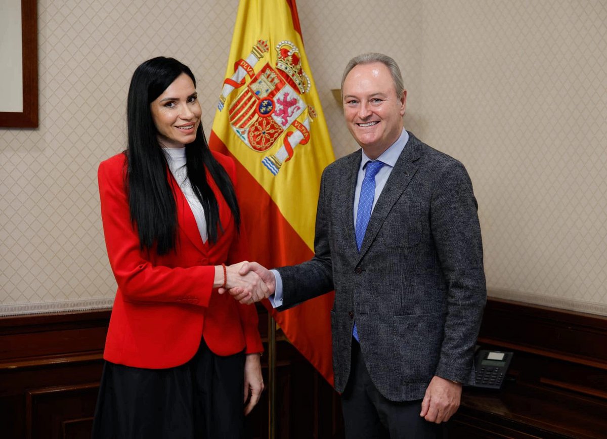 Serbia in Spain tweet media