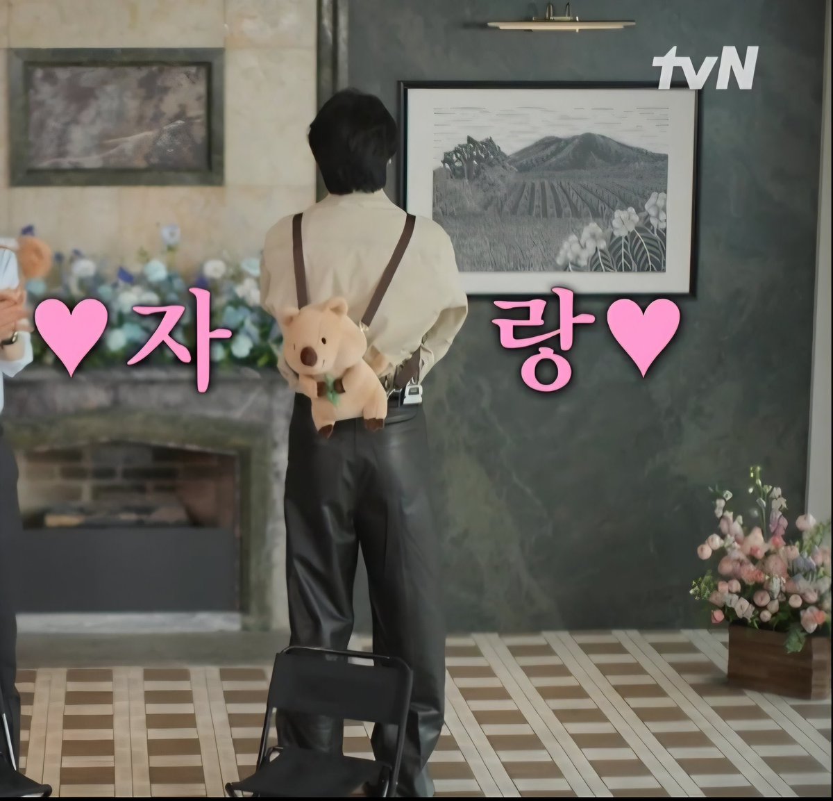 나울어 tweet media