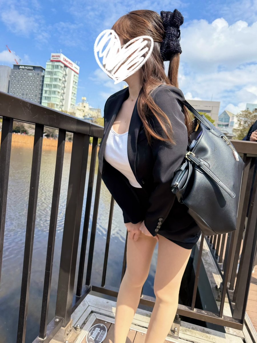yuu_OLdays's tweet photo. もうっ！リモコン返して...っ💗//

#遠隔操作したい人はリポスト https://t.co/fktJWjeIUi