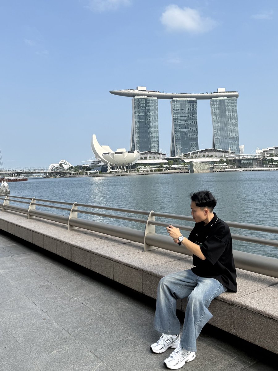 isbhdn's tweet photo. suddenly life is worth living again when i'm travelling https://t.co/3Dc8x5QeqX