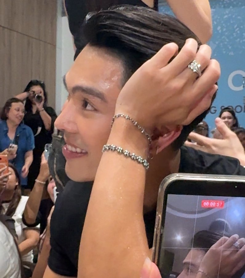 norsoryorlor tweet media