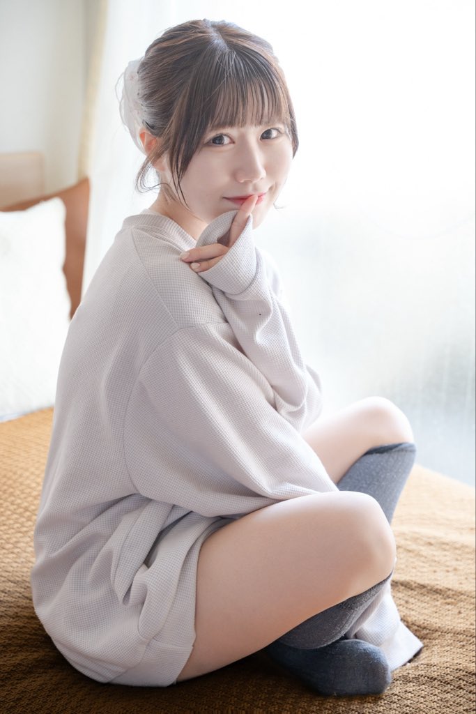 Photo_momousa's tweet photo. 〜小咲さちと付き合うメリット〜

・ずっとニコニコえくぼ
・ツボ浅で笑わせるの楽勝
・毎日記念日
・面白いことに一緒に乗るよ 
・ポジティブ精神で元気にするよ
・気分の浮き沈み基本無し
・基本家事は全部できるよ
・深夜ラーメンも付き合うよ
・めーっちゃ一途(ふうくんも好き)

⬇️デメリット⬇️ https://t.co/JdW55Knbd3