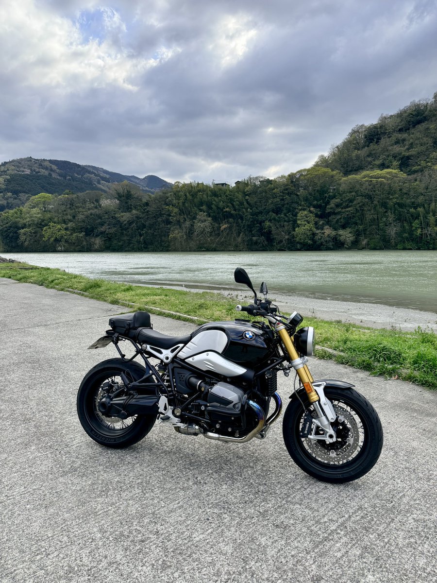 Shiro_Miki's tweet photo. 性別：🚹
年齢：57
住み：愛媛
身長：167cm
車種：FD3S ・コペン・883R・R1300GS・RnineT etc
好き：ツーリング・グルメ・エンジンが付いている乗り物・猫

レベルアップしました…😓
#車好き繋がりたい #バイク好きと繋がりたい #猫 #車好き #cat #野良猫 #保護猫 https://t.co/nd70FsvHHu