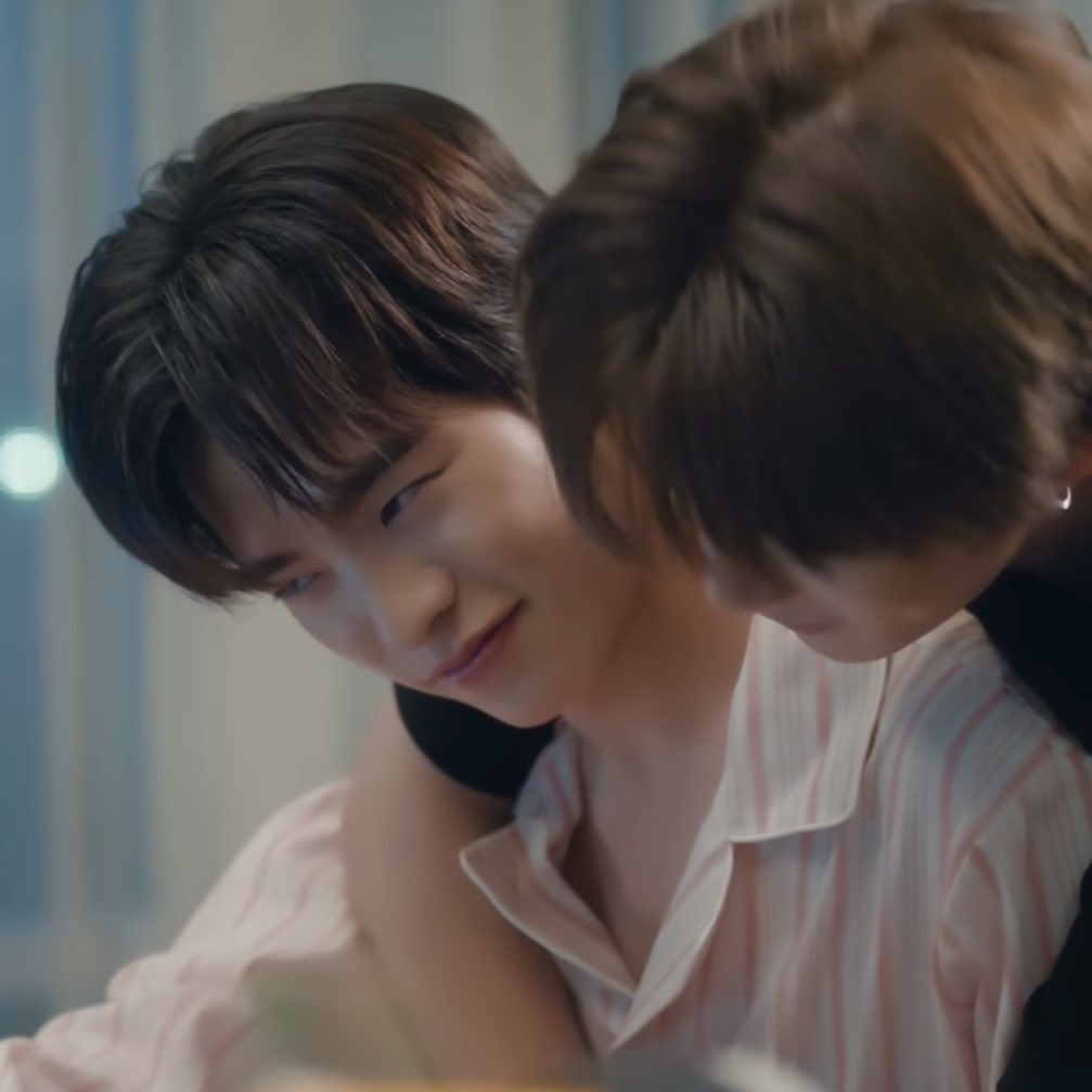 nongred🫕* tweet media