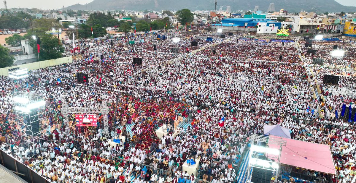 mkstalin's tweet photo. #ThiruvannamalaiWithDMK #வெல்வோம்_ஒன்றாக #VoteForDMK https://t.co/q8UaORDuIT
