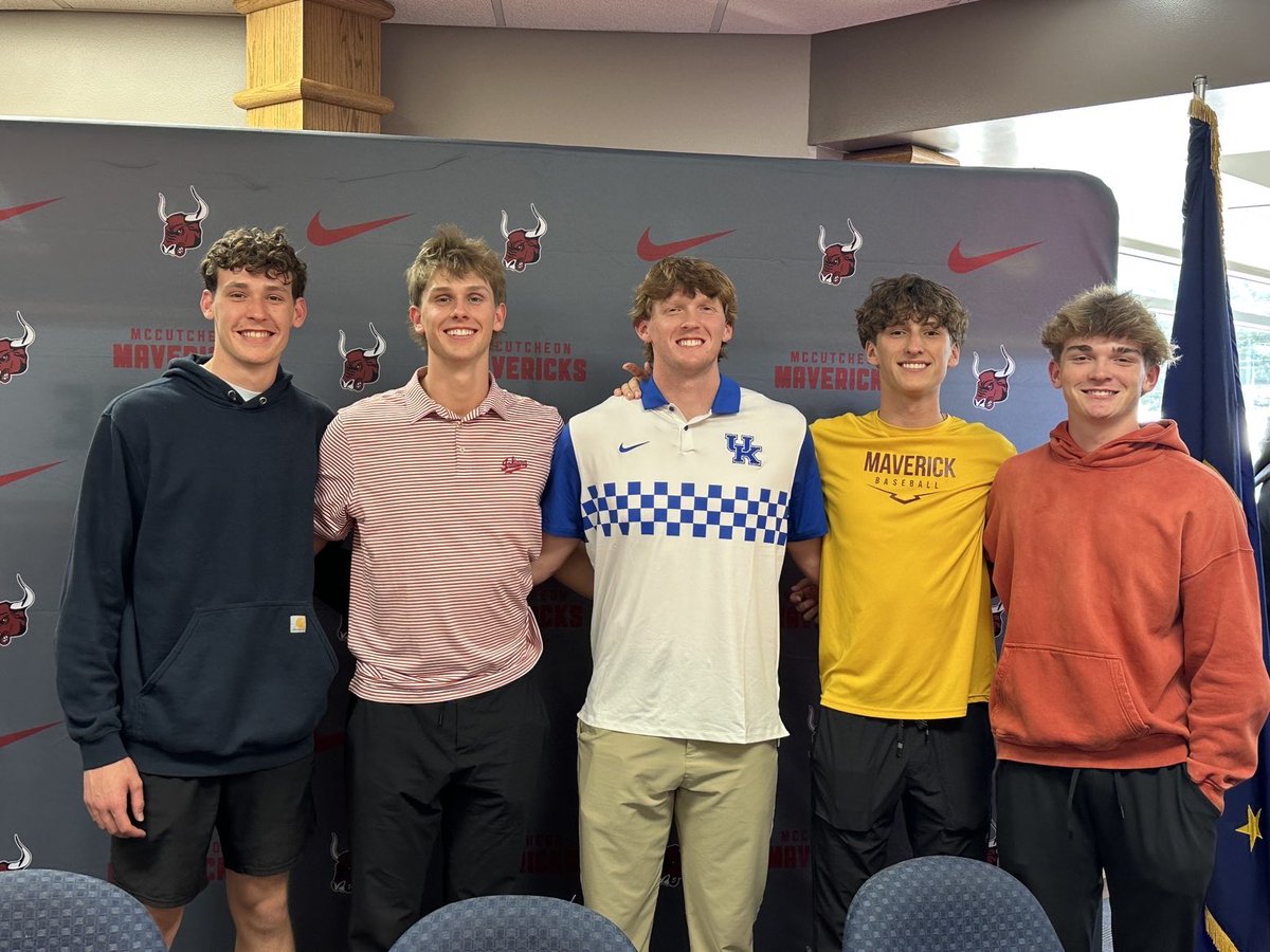 SammySwank19's tweet photo. Officially signed! I want to give all glory to god for making all of this possible and I want to thank everyone who has helped me on this journey so far. Much more to come. 🫶🏻 #BBN https://t.co/XzJHRQH2rE