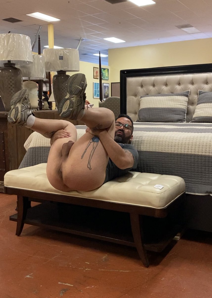 AZExhibitionist tweet media