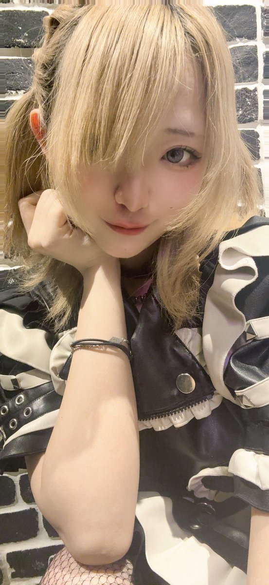 とと@MAIDROCKCAFE tweet media