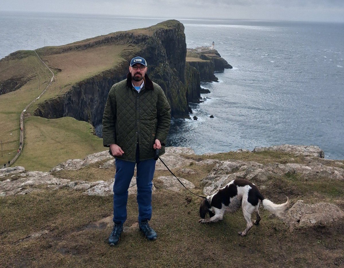 garrypickles's tweet photo. Neist point lighthouse. Neist Point is one of the most famous lighthouses in Scotland and is situated on the most westerly tip of Skye near Glendale. #neistpointlighthouse #neistpointskye https://t.co/zzJfU2wgEw