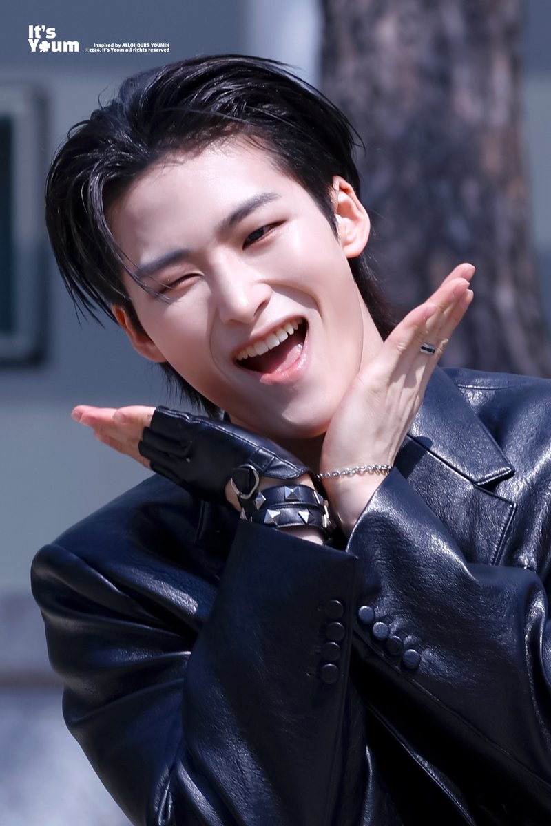 잇츠윰 tweet media