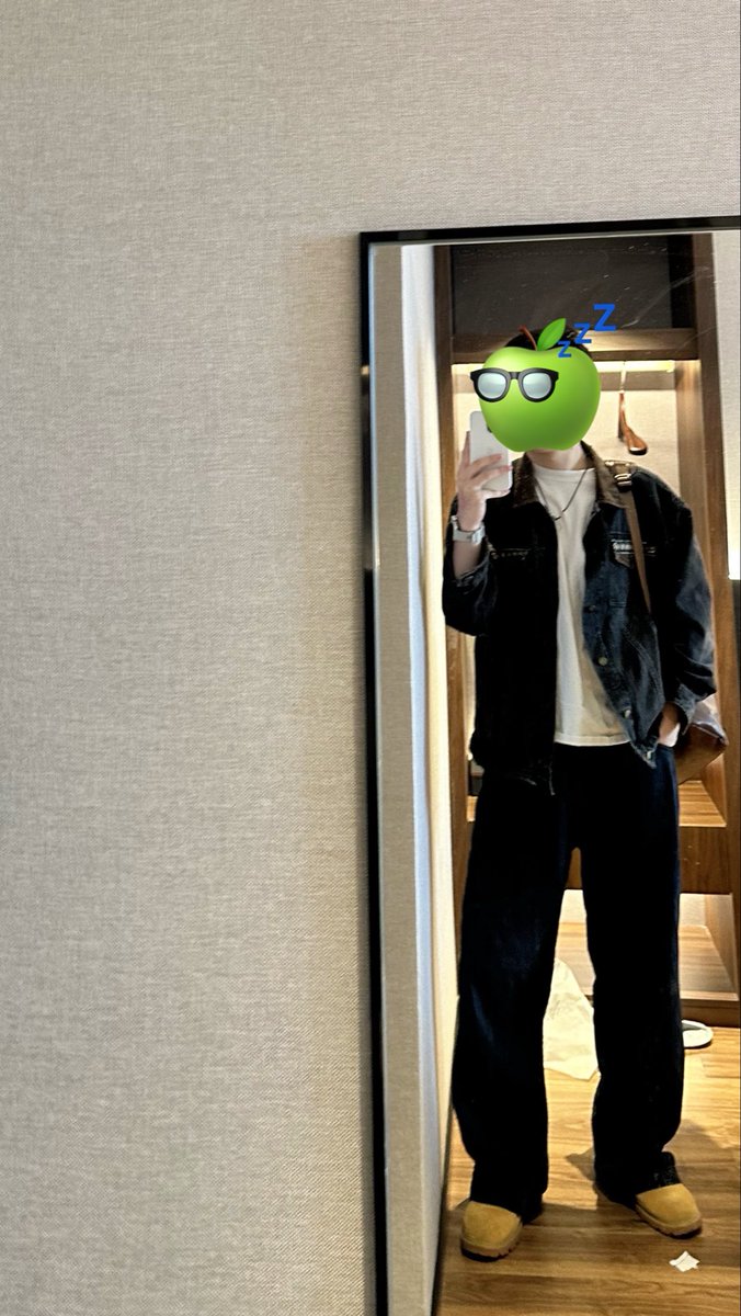 Errrwalg's tweet photo. 旅游照一张 https://t.co/luZBwgHxoD