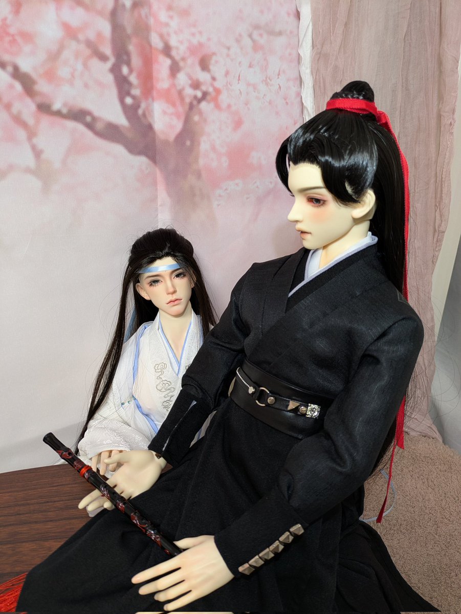 peony_ash's tweet photo. 魔導祖師ごっこ😁
陳情令したいんですけど、ウィッグ難しい。
藍湛のあの冠とか作るの大変そう😅
こちらの衣装は購入品です😊
#魔導祖師 https://t.co/OW3BIiX1F8