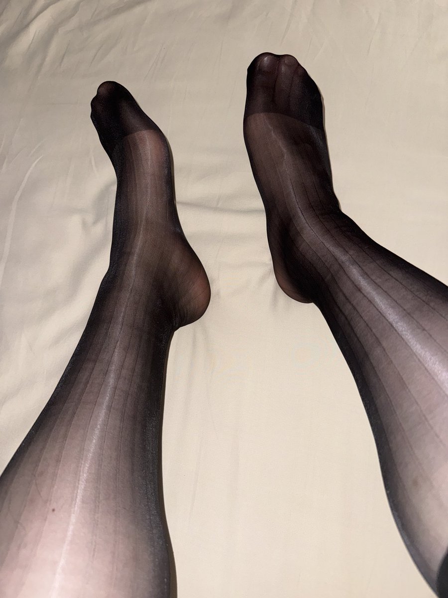 dddddingxj's tweet photo. 好看的袜子🧦 https://t.co/Cbrv6zgSMs