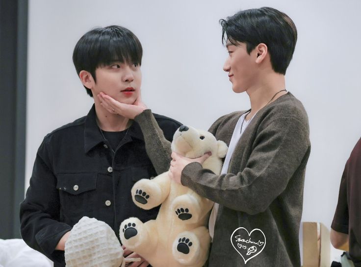 Tynie 🍯 tweet media