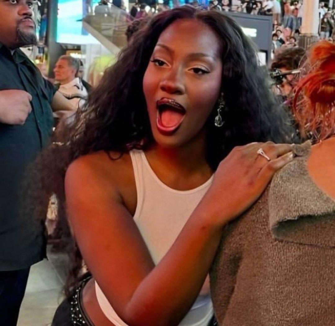 𝗕𝗔𝗥𝗡𝗬 𝗢 tweet media