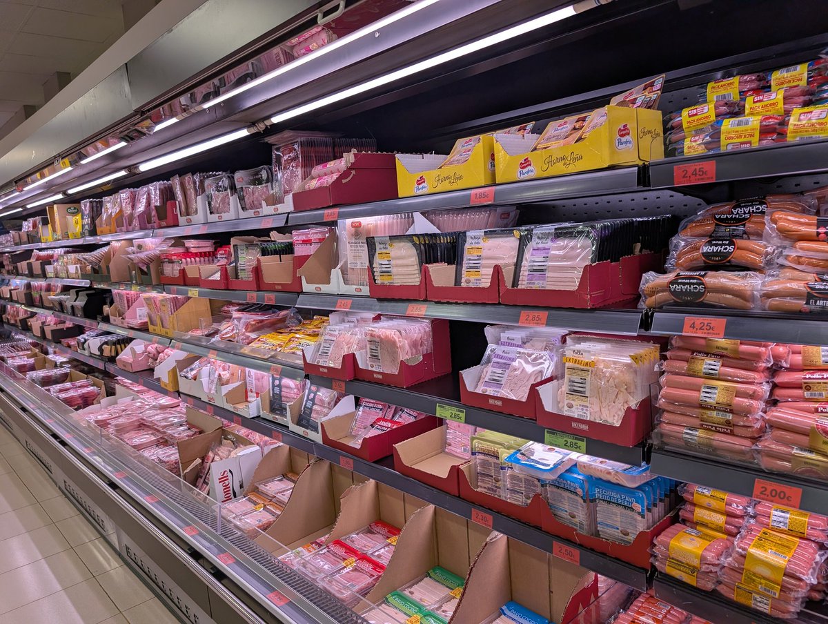 Roberto Navidades tweet media