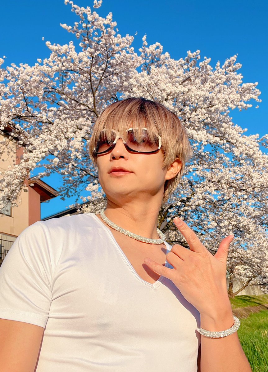 ガクット🌙ムーン小林 tweet media