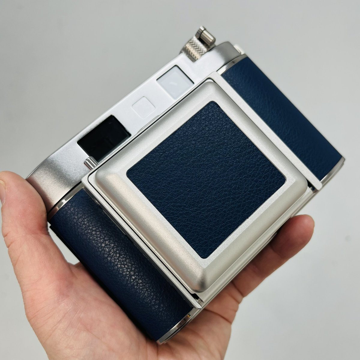 Himalaya_bear1's tweet image. 复古相机，白菜价格。
Instax Mini

这就是中国的制造业。