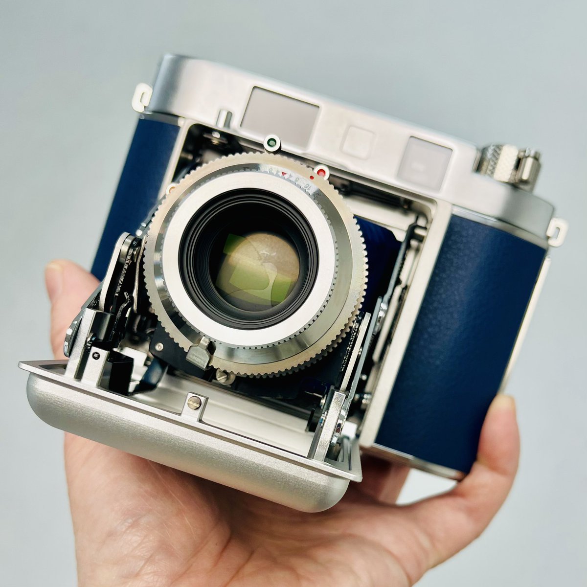 Himalaya_bear1's tweet image. 复古相机，白菜价格。
Instax Mini

这就是中国的制造业。