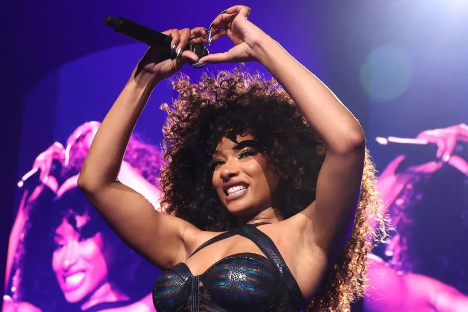 Cardi B | Updates tweet media