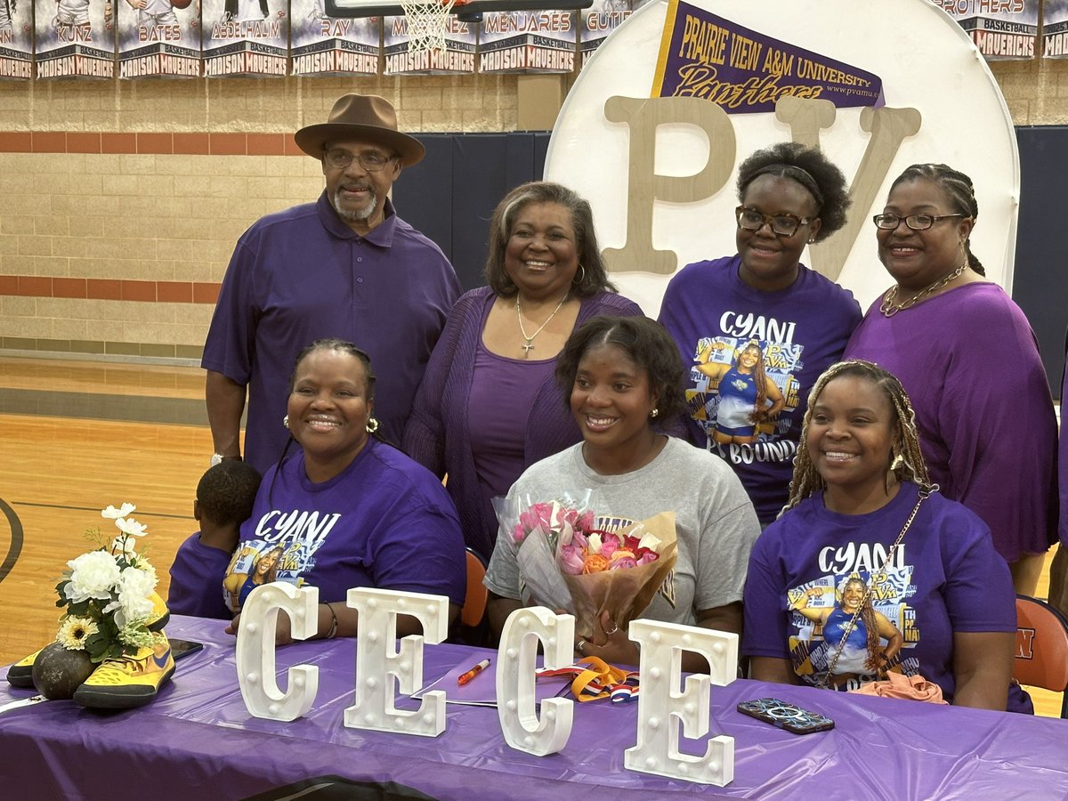 anne_ager's tweet photo. Big day for some senior athletes at Madison H.S.  We had 4 seniors taking their athletic careers to the next level. @jm_mavs https://t.co/FRNYp4Z4NP