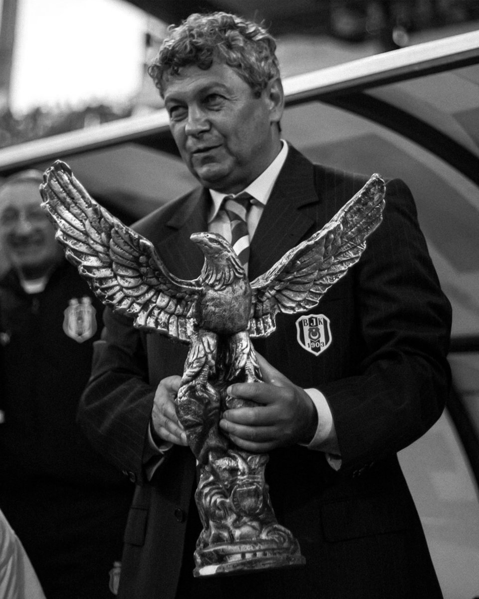 “Köpekler istedi diye atlar ölmez.” 
- Mircea Lucescu