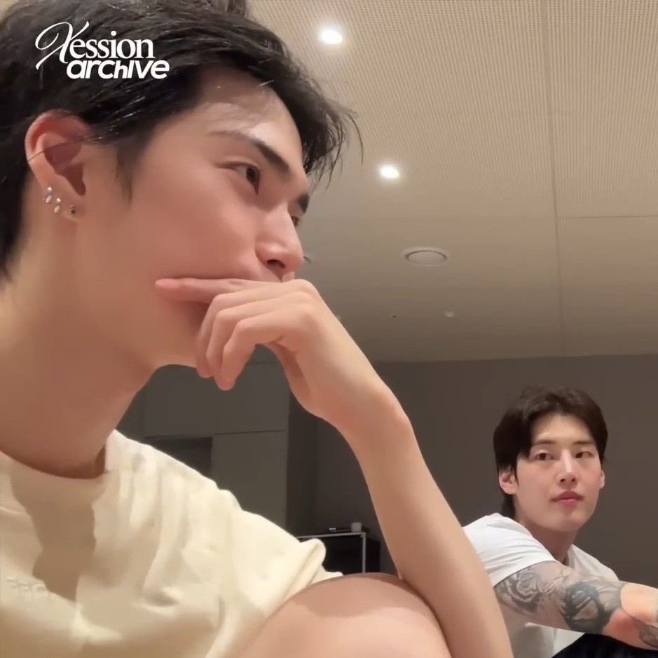 Hanipics (archives) tweet media