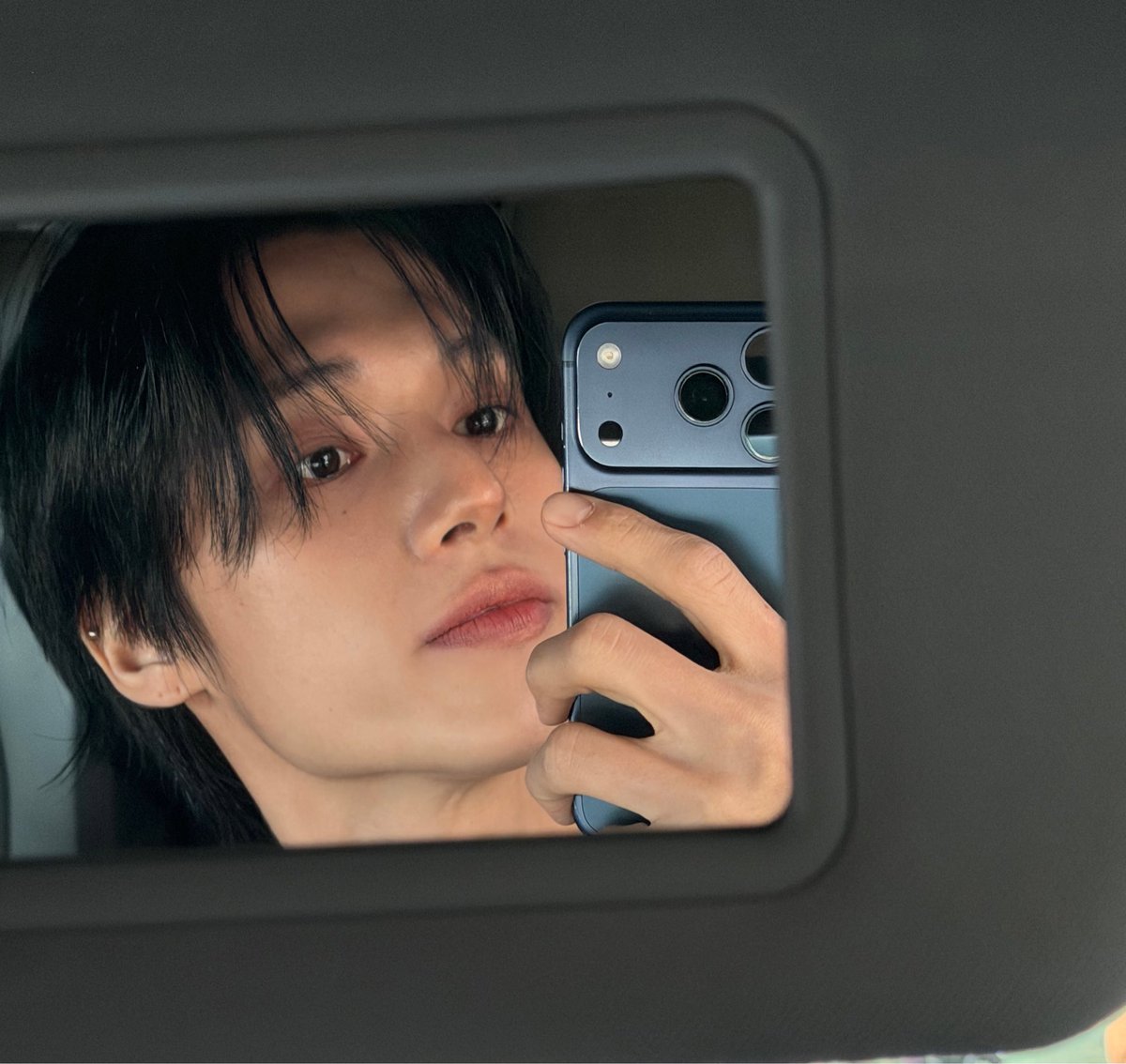 If people ask what my hobby is, I'll say one of them is ragebaiting Atiny, especially when it comes to my hair that's getting longer. Maybe I'll keep it.. or maybe not? Well, you can't predict my next move. 😉