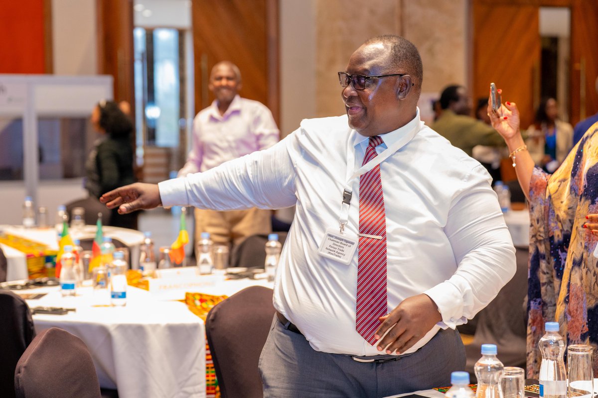 KenTrade_G2B's tweet photo. Day 1 of Regional Singe Window System Conference,2026. Delegates swayed to the rythmic tunes of Kayamba Africa. In focus was how Africa can  drive trade efficiency and competiveness through digitalisation. #SingleWindowSystem https://t.co/SaIRWJRWx5