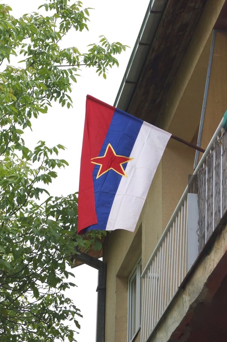 InterLibero's tweet photo. @JelenaPlamenac1 Trobojka je zastava slobode, crnogorske ravnopravnosti, najveće slave i borbe protiv fašizma ! https://t.co/6ujGvGNsM4