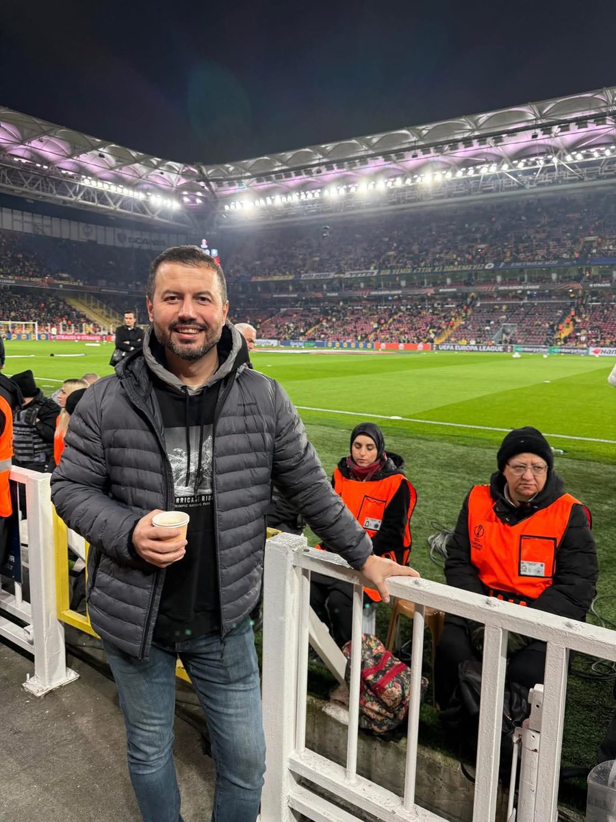 Forza Galatasaray tweet media